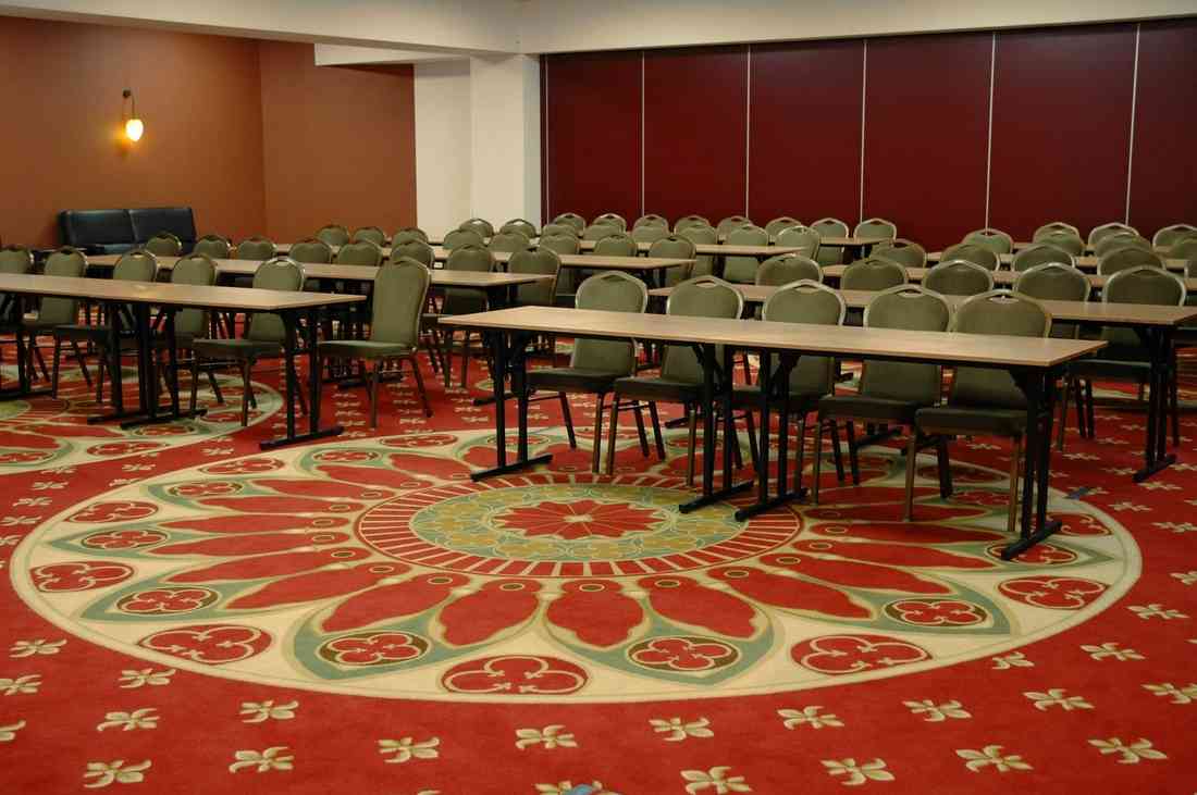 szőnyegpadló gyapjú 27, konferencia terem